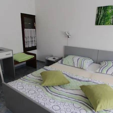 Miro Guest house *