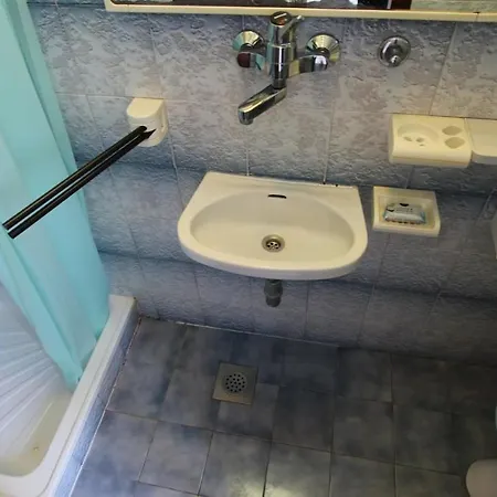 Miro Guest house
